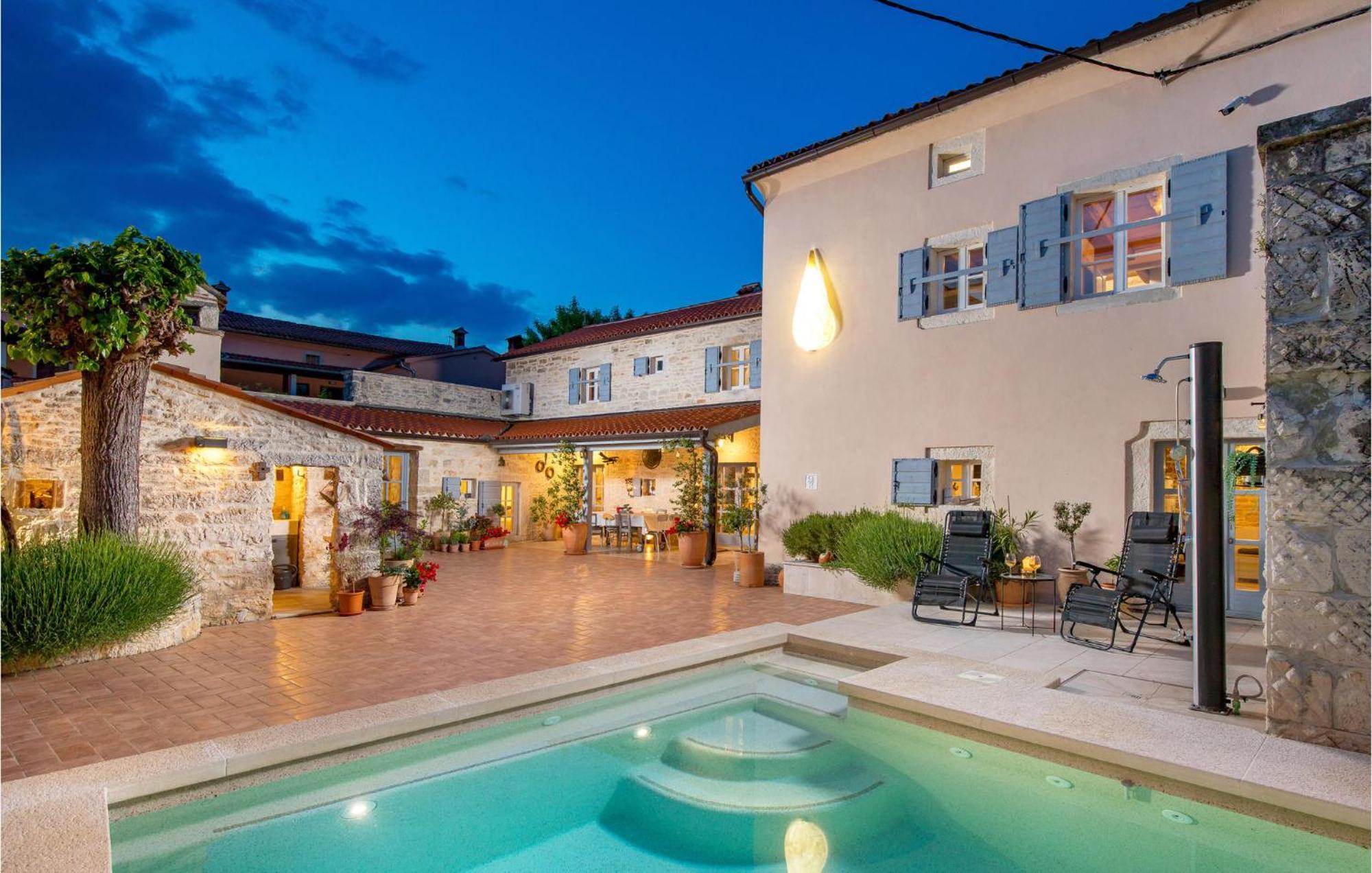 Amazing Home In Foli With Kitchen Exterior photo